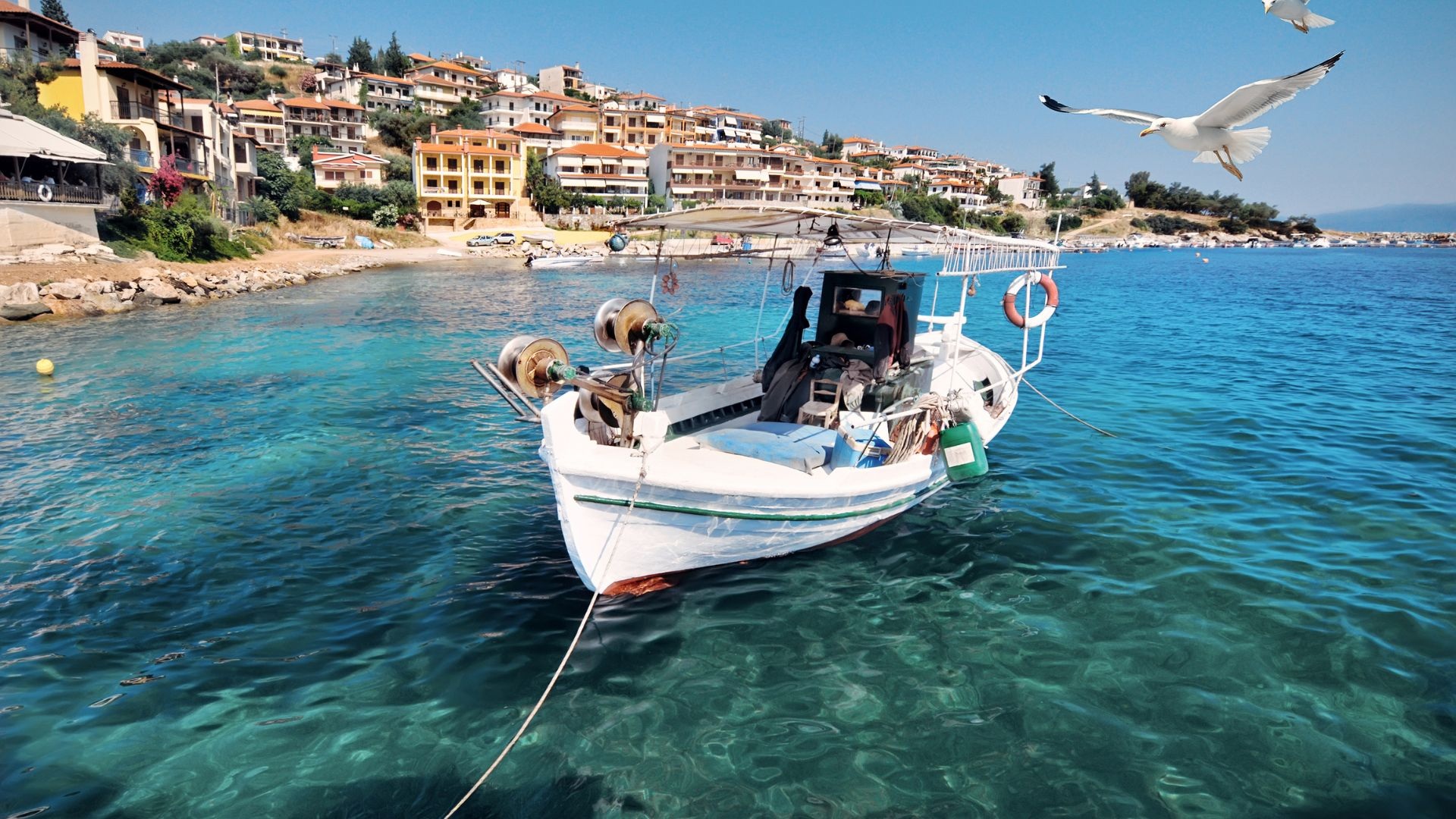 Nautical journeys and boat trips around Crete's coastline