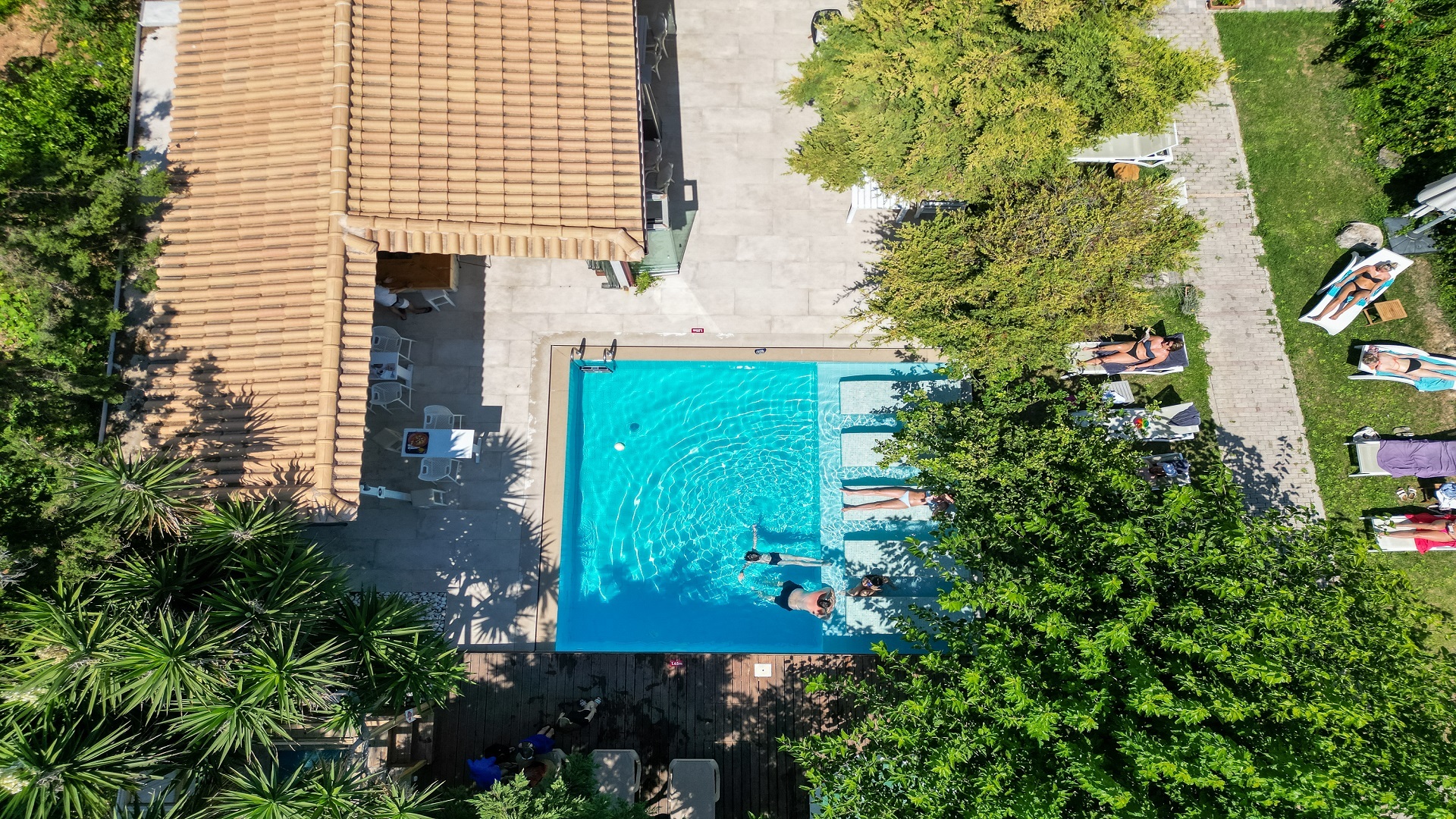 What makes Crete a year-round destination